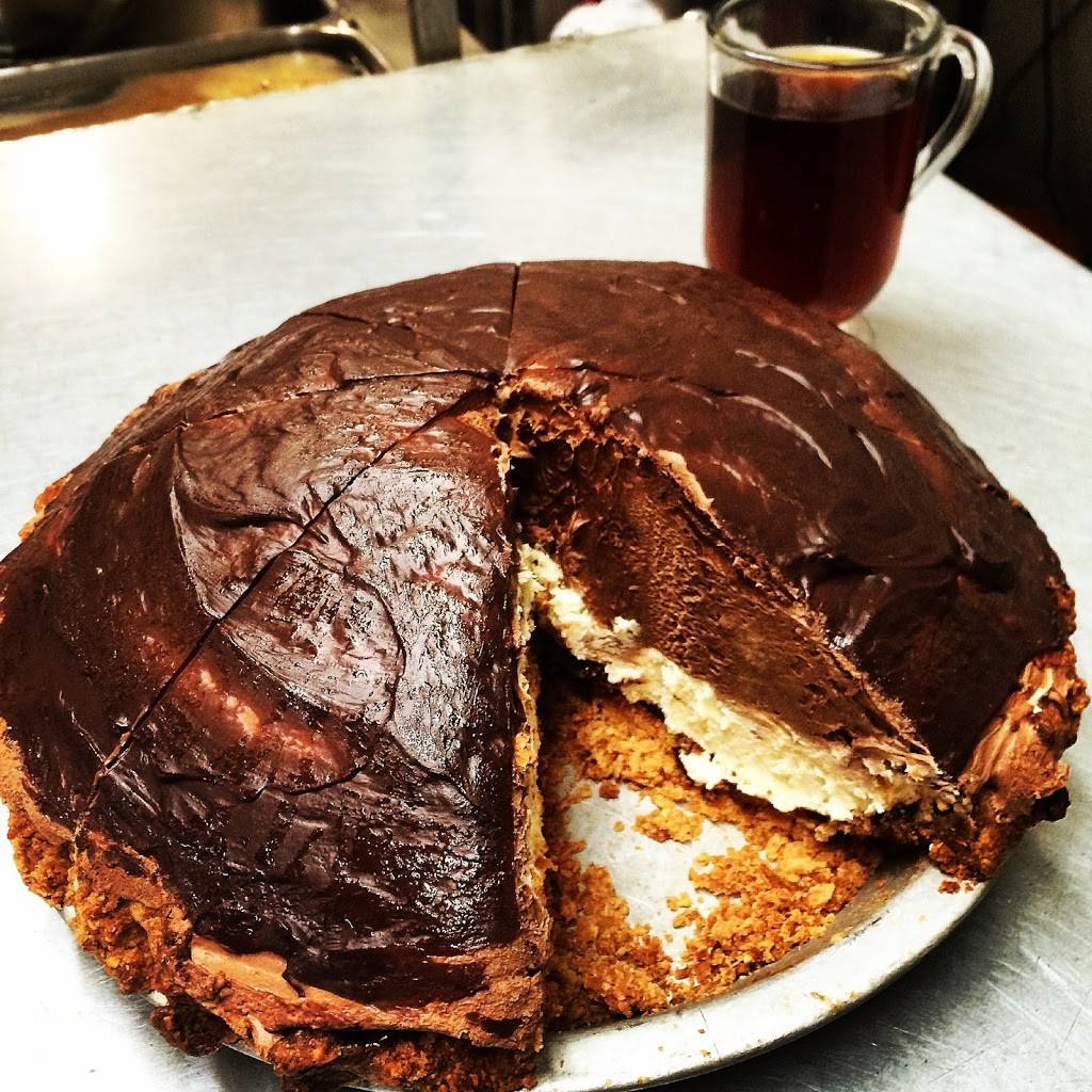 Full Moon Pub & Grill | restaurant | 1100 Westminster Pike, Reisterstown, MD 21136, USA | 4105265565 OR +1 410-526-5565