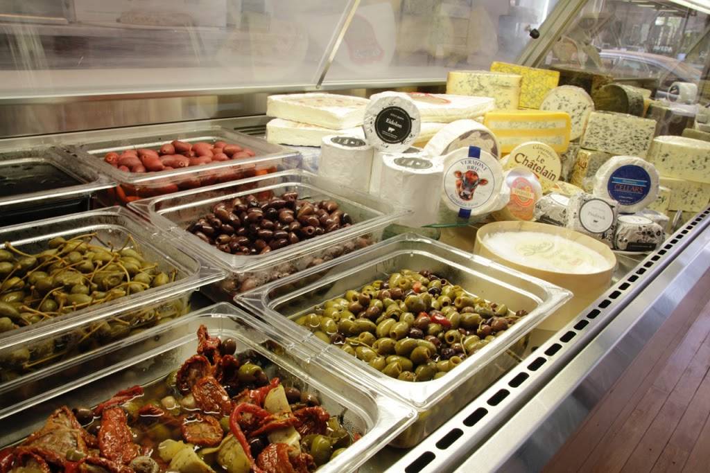 Boston Cheese Cellar | restaurant | 18 Birch St, Roslindale, MA 02131, USA | 6173252500 OR +1 617-325-2500