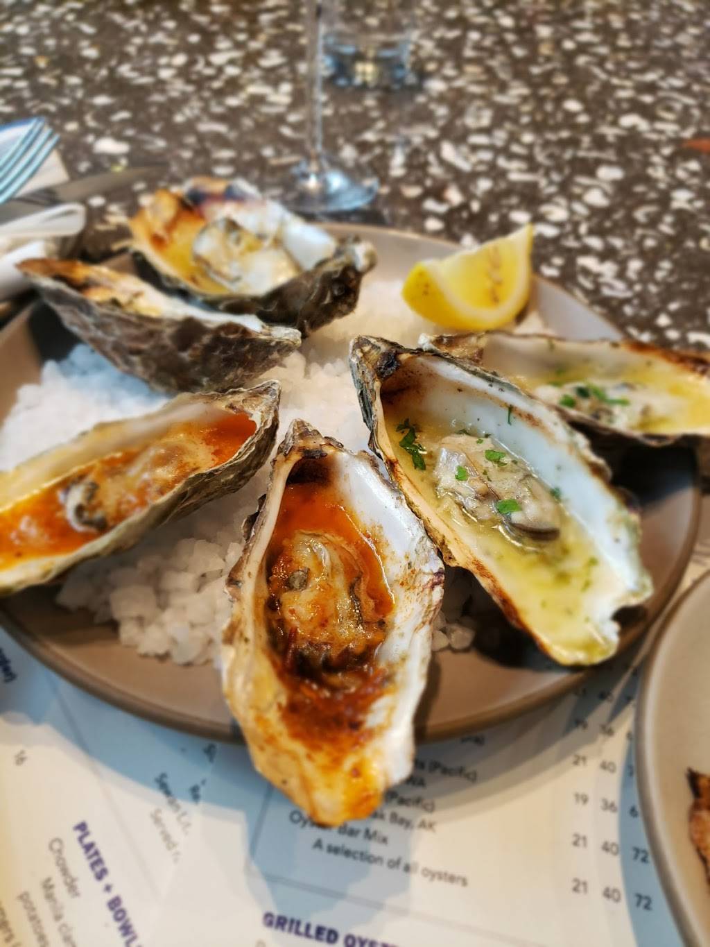 Hog Island Oyster Co | restaurant | 610 1st St #22, Napa, CA 94559, USA | 7072518113 OR +1 707-251-8113