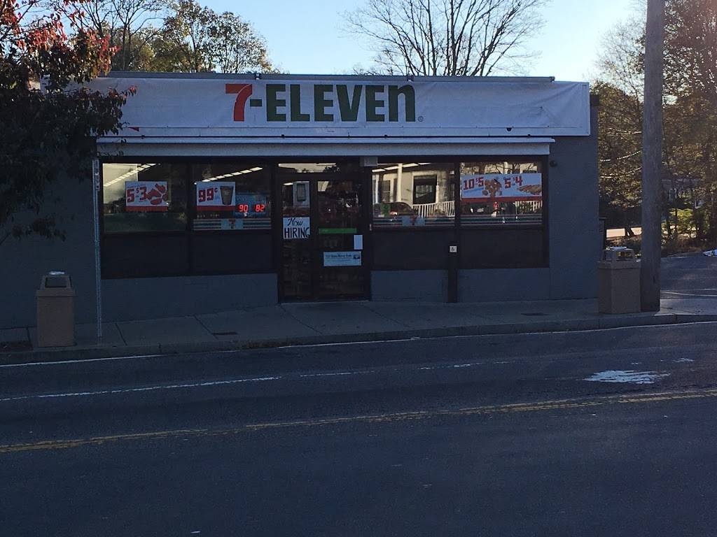 7-Eleven | bakery | 590 Randolph Ave, Milton, MA 02186, USA | 6176961381 OR +1 617-696-1381