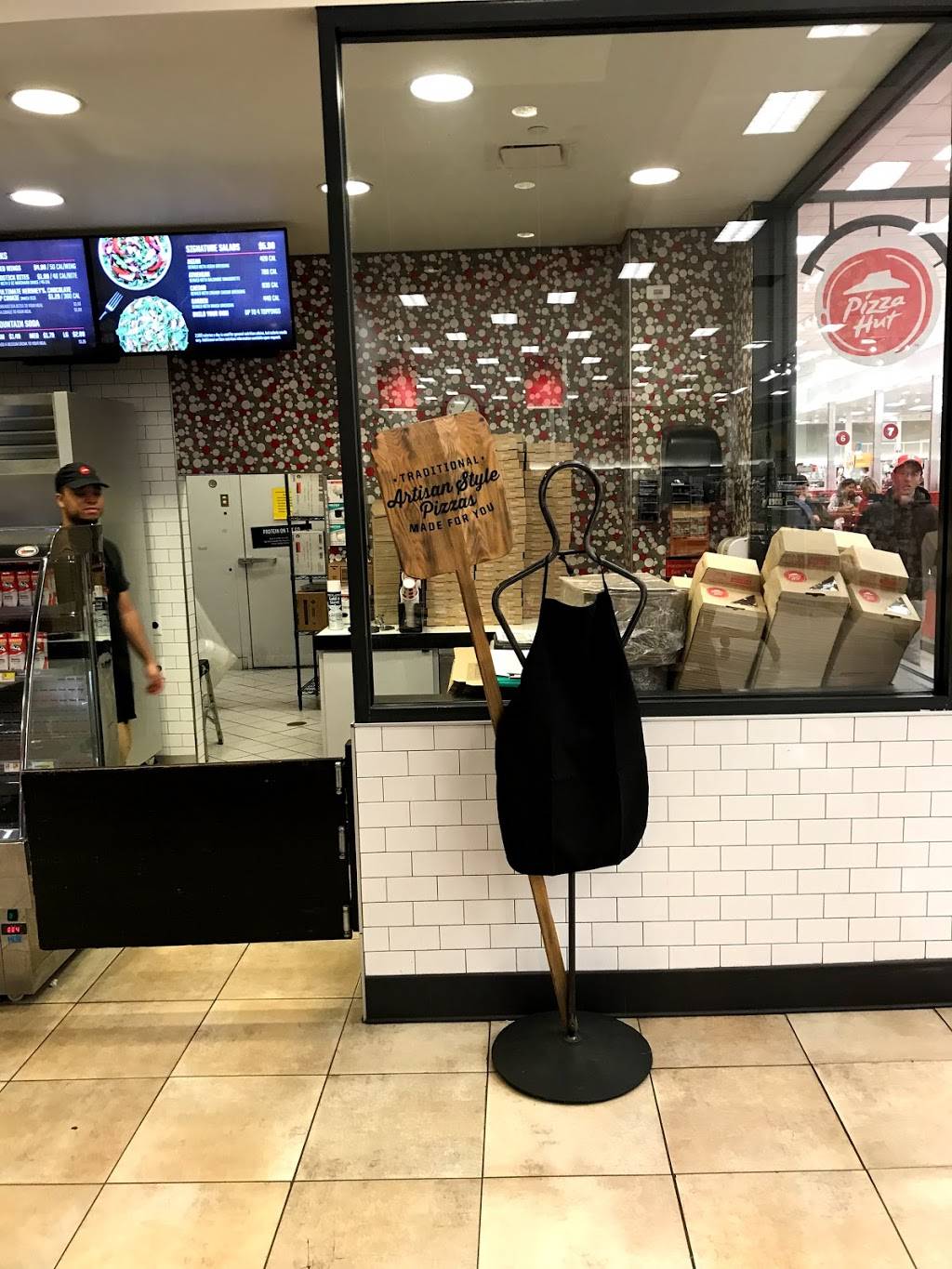 Pizza Hut Express | restaurant | 100 Parsonage Rd, Edison, NJ 08817, USA | 7327441100 OR +1 732-744-1100