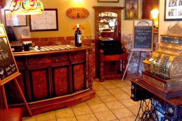 Sutters Mill Restaurant | restaurant | 3885 Cochran St A, Simi Valley, CA 93063, USA | 8055204797 OR +1 805-520-4797