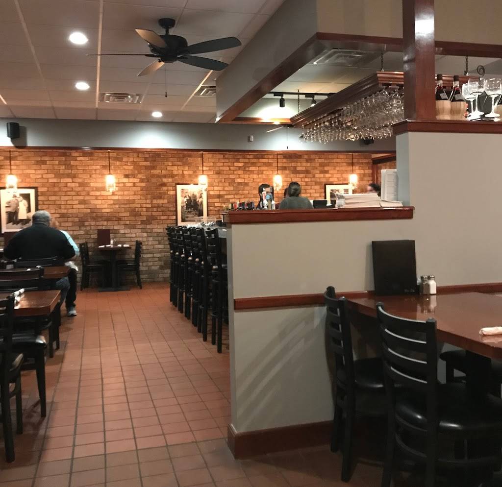 Lunardis Restaurant | restaurant | 102 E Kimberly Rd, Davenport, IA 52806, USA | 5633880001 OR +1 563-388-0001