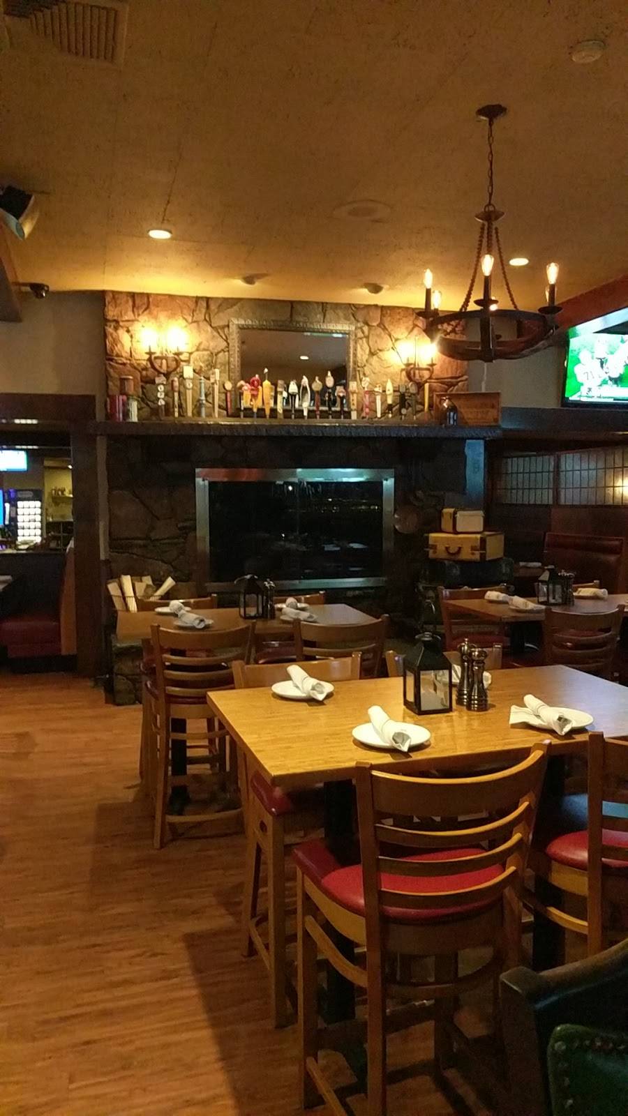 Barretts Fireside Grille | restaurant | 30 Bedford St, Middleborough, MA 02346, USA | 5089475333 OR +1 508-947-5333
