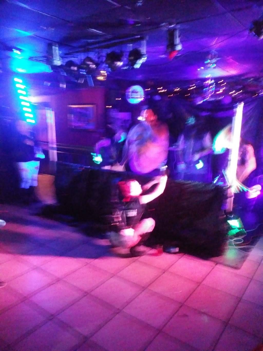 Shadows Bar and Grill | restaurant | 6699 W 130th St, Parma Heights, OH 44130, USA | 2162350654 OR +1 216-235-0654