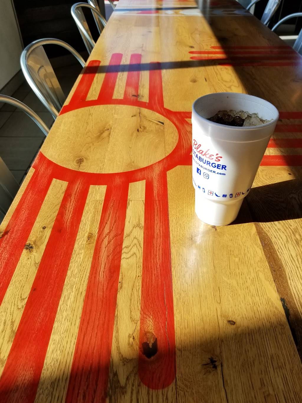 Blakes Lotaburger | restaurant | 2810 E Speedway Blvd, Tucson, AZ 85716, USA | 5203253626 OR +1 520-325-3626