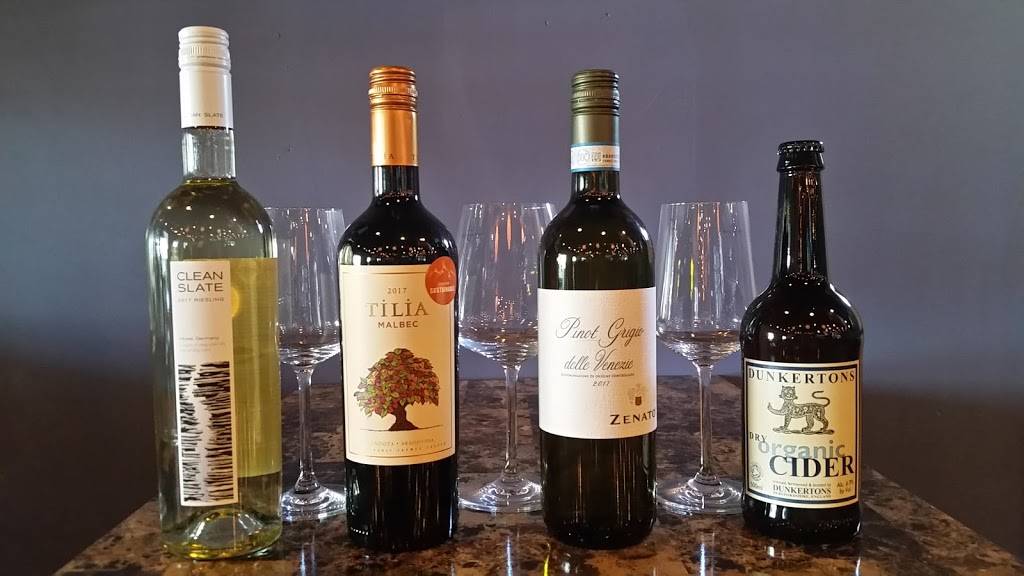 Dragon Hops Brewing | restaurant | 130 E Main St, Purcellville, VA 20132, USA | 5404413660 OR +1 540-441-3660