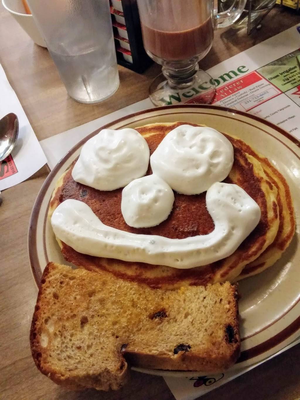 Old Hamlin Restaurant | restaurant | 122 W Ludington Ave, Ludington, MI 49431, USA | 2318434251 OR +1 231-843-4251