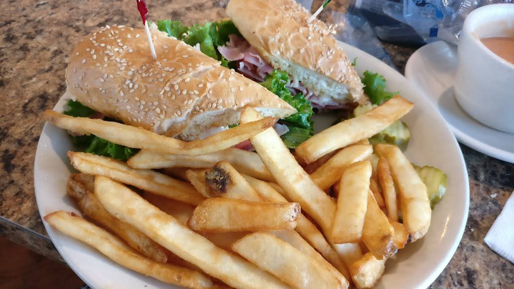 P.T. Christoffs | restaurant | 22900 Allen Rd, Woodhaven, MI 48183, USA | 7346754626 OR +1 734-675-4626