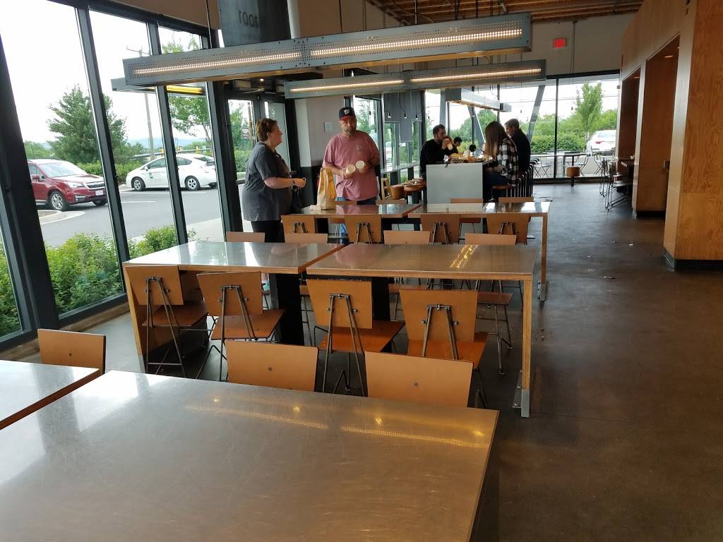 Chipotle Mexican Grill | restaurant | 1001 Edwards Ferry Rd NE, Leesburg, VA 20176, USA | 7037778928 OR +1 703-777-8928