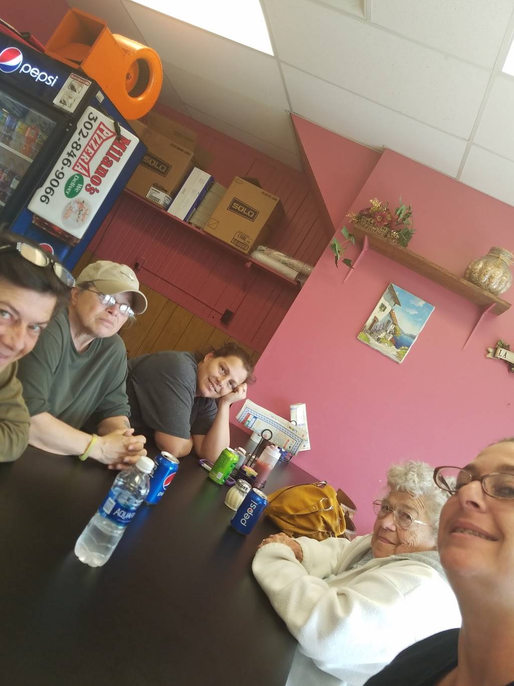 Milanos Pizzeria | restaurant | 18 N Pennsylvania Ave, Delmar, DE 19940, USA | 3028469066 OR +1 302-846-9066