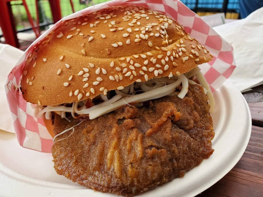 Cemitas Poblanas | restaurant | 4250 SW Rose Biggi Ave, Beaverton, OR 97005, USA | 5036089146 OR +1 503-608-9146