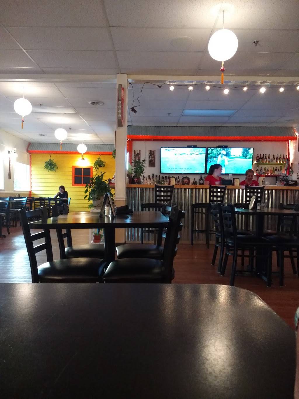 Yellow Ginger Asian Kitchen | restaurant | 2100 Poinsett Hwy, Greenville, SC 29609, USA | 8646057551 OR +1 864-605-7551