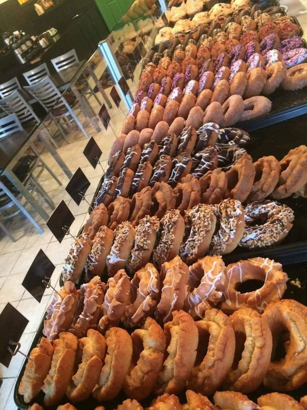 Hodgepodge Bakehouse | bakery | 3361 Mc Cracken St, Muskegon, MI 49441, USA | 2317558800 OR +1 231-755-8800