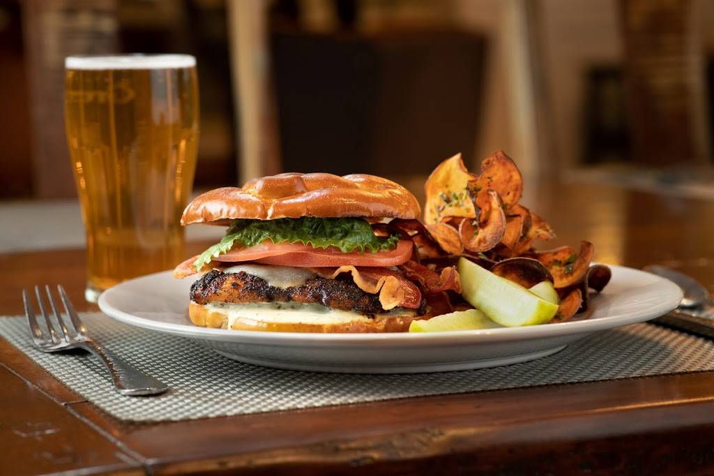 The Great Room | restaurant | 2900 Candlers Mountain Rd, Lynchburg, VA 24502, USA | 4344551301 OR +1 434-455-1301