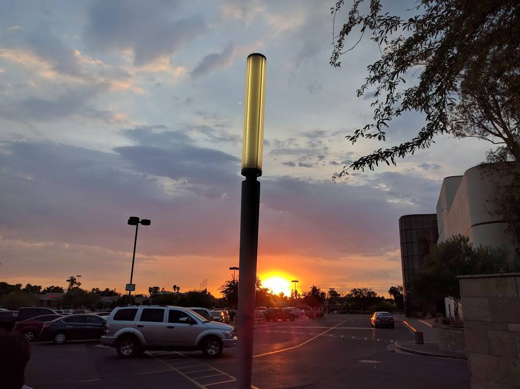 Jade Express | restaurant | 9641 N Metro Pkwy W, Phoenix, AZ 85051, USA | 6029434647 OR +1 602-943-4647