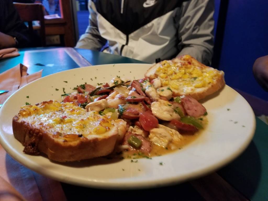 Chef Waynes Big Mamou | restaurant | 63 Liberty St, Springfield, MA 01103, USA | 4137321011 OR +1 413-732-1011