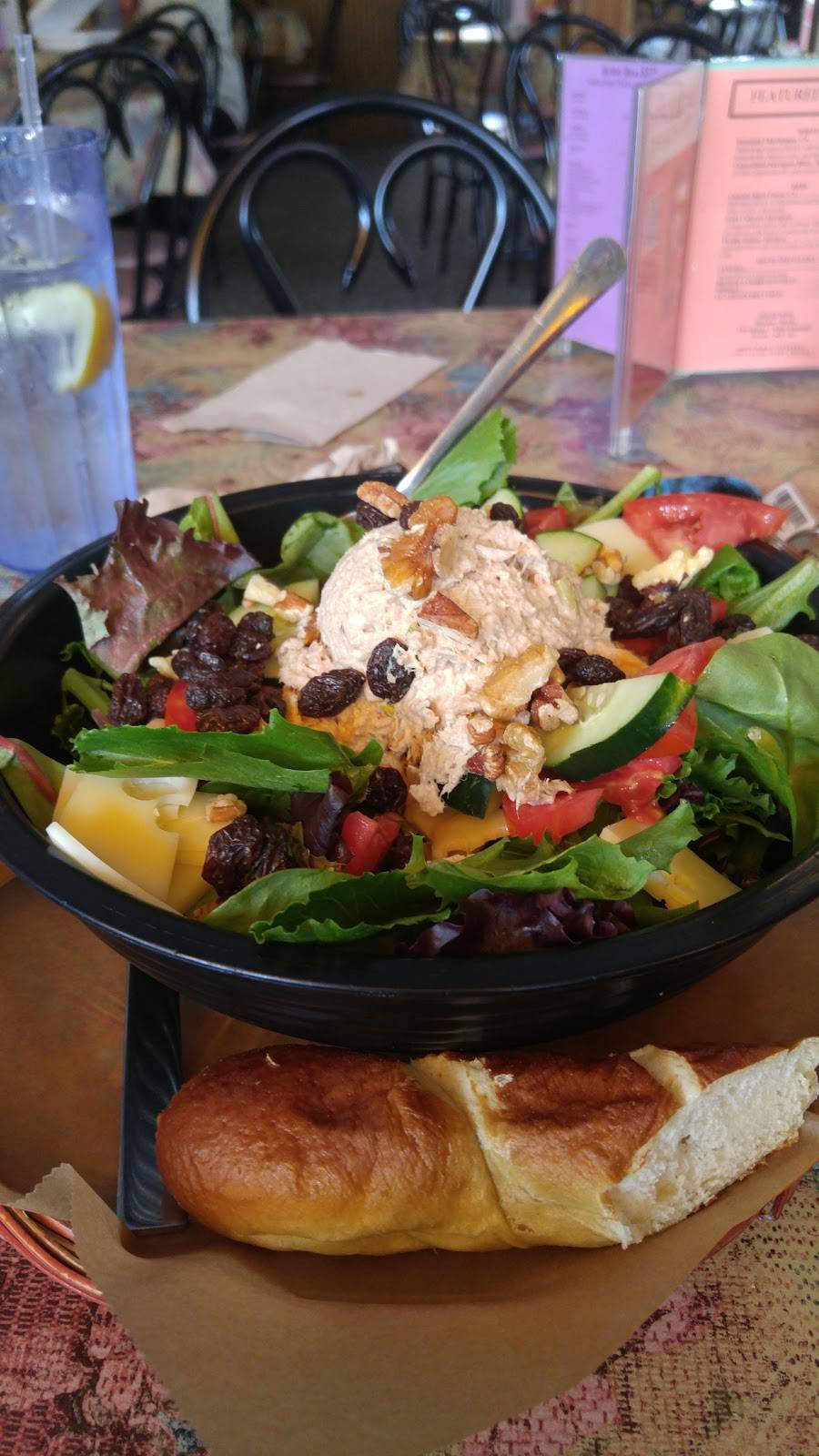 European Street Cafe | cafe | 5500 Beach Blvd, Jacksonville, FL 32207, USA | 9043981717 OR +1 904-398-1717