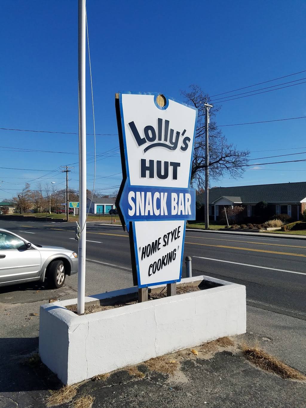 Lollys Hut | meal takeaway | 1290 Old Country Rd, Riverhead, NY 11901, USA | 6317277020 OR +1 631-727-7020