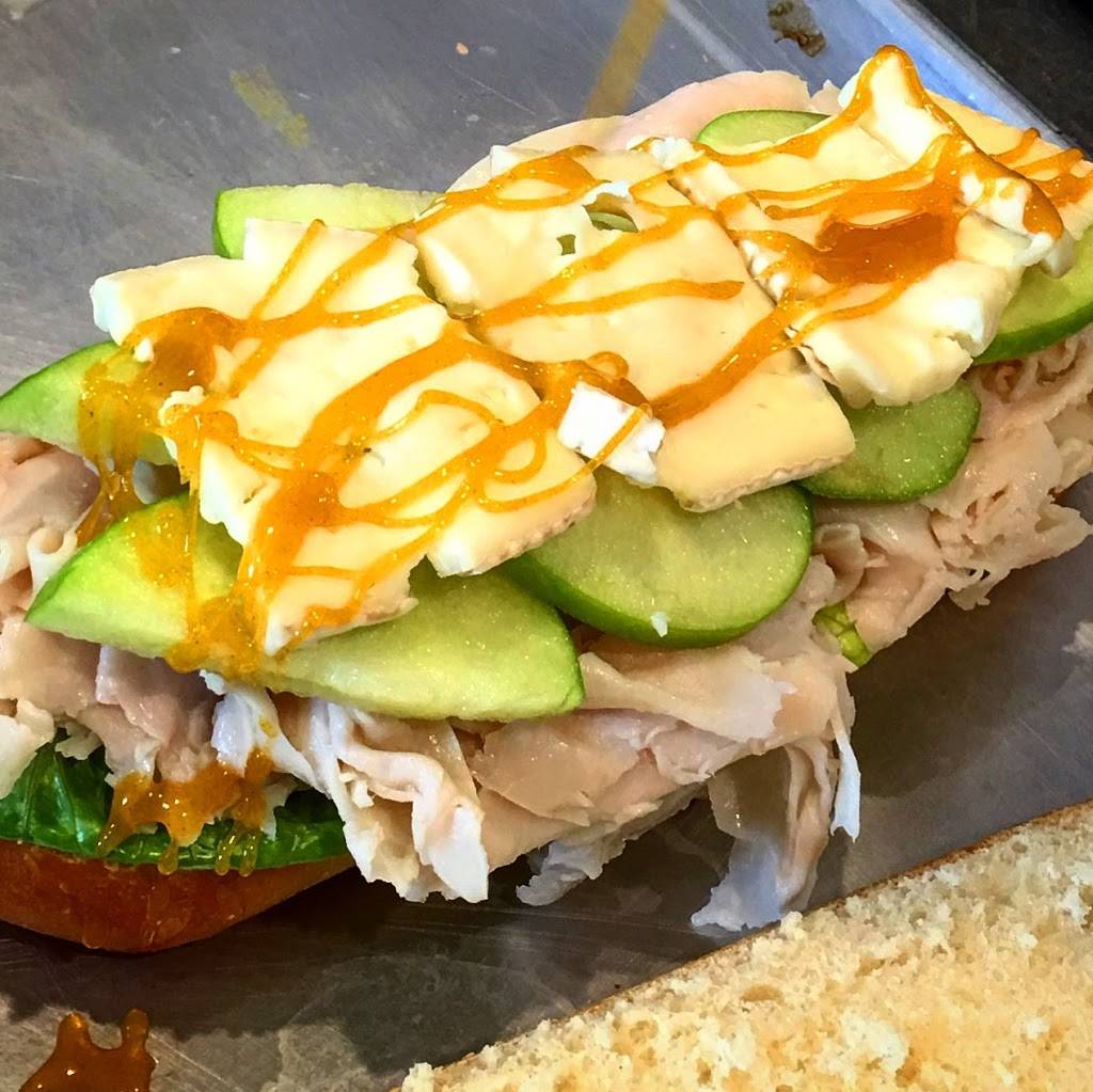 Corner Kitchen | restaurant | 270 W Main St, Dahlonega, GA 30533, USA | 7068642256 OR +1 706-864-2256