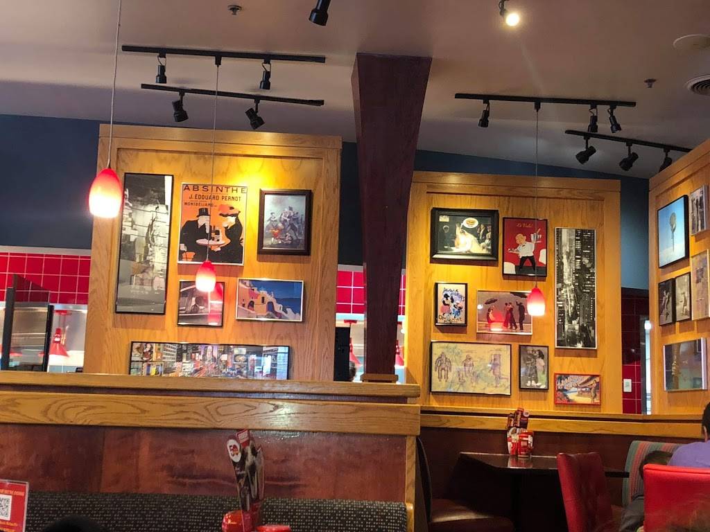 Red Robin Gourmet Burgers and Brews | restaurant | 70 Worcester-Providence Turnpike Suite 500, Millbury, MA 01527, USA | 5085819200 OR +1 508-581-9200