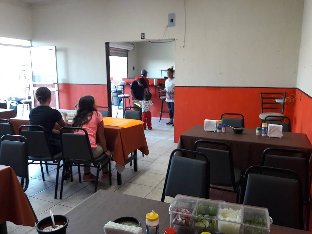 Guerrero Menuderia y Antojitos | restaurant | Av. Hermosillo 206, Obrera, Tijuana, B.C., Mexico | 016643867249 OR +52 664 386 7249