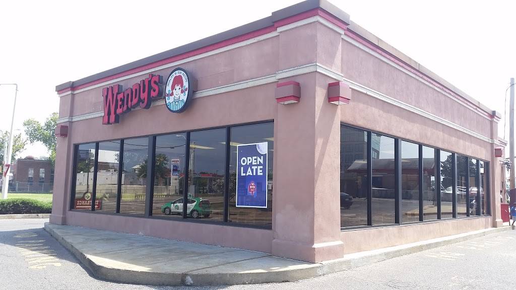 Wendys | restaurant | 315 Washington Ave, Memphis, TN 38103, USA | 9018962958 OR +1 901-896-2958
