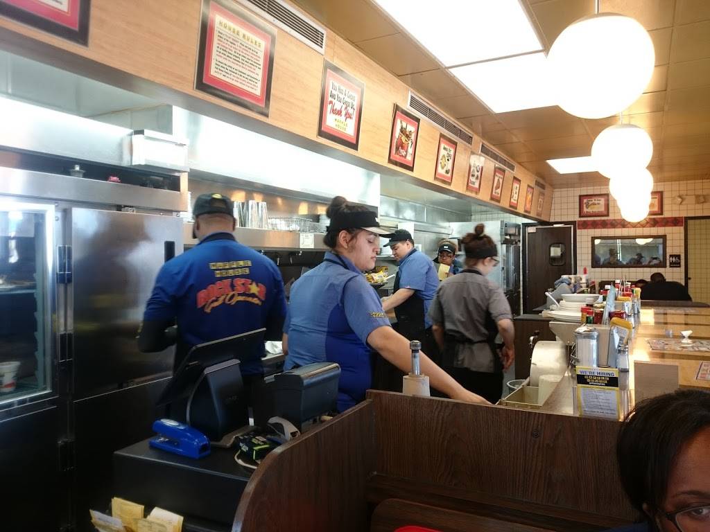 Waffle House | meal takeaway | 1825 N Belt Line Rd, Mesquite, TX 75149, USA | 9722894614 OR +1 972-289-4614