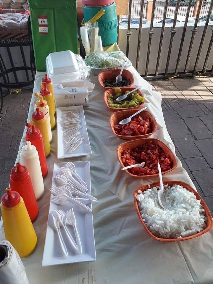 Cenaduria Los Cuates | restaurant | Ing. Marte R. Gómez 101-124, Amp Mazatlan, 22707 Rosarito, B.C., Mexico | 016611214051 OR +52 661 121 4051