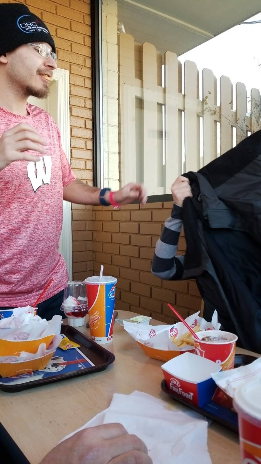 Dairy Queen Grill & Chill | restaurant | 405 8th St, Monroe, WI 53566, USA | 6083255584 OR +1 608-325-5584