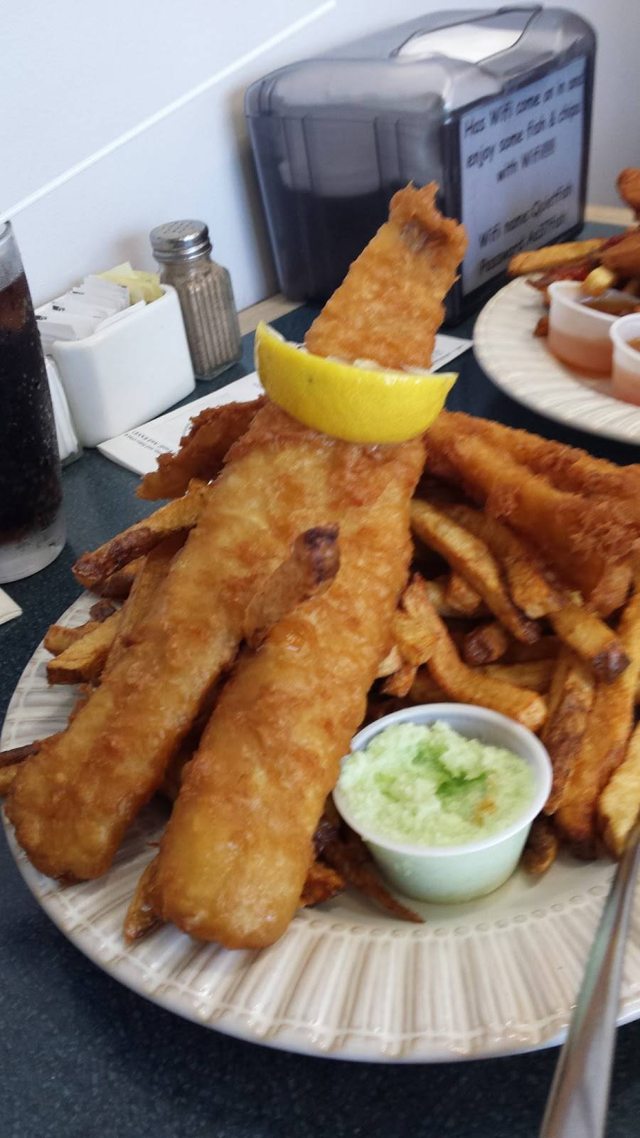 Marias Fish & Chips | restaurant | 71 Charing Cross St #1, Brantford, ON N3R 2H4, Canada | 5197592228 OR +1 519-759-2228