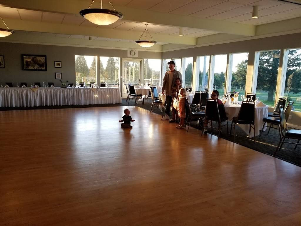 Colwood Golf Center | restaurant | 7313 NE NE Columbia Blvd, Portland, OR 97218, USA | 5032545515 OR +1 503-254-5515