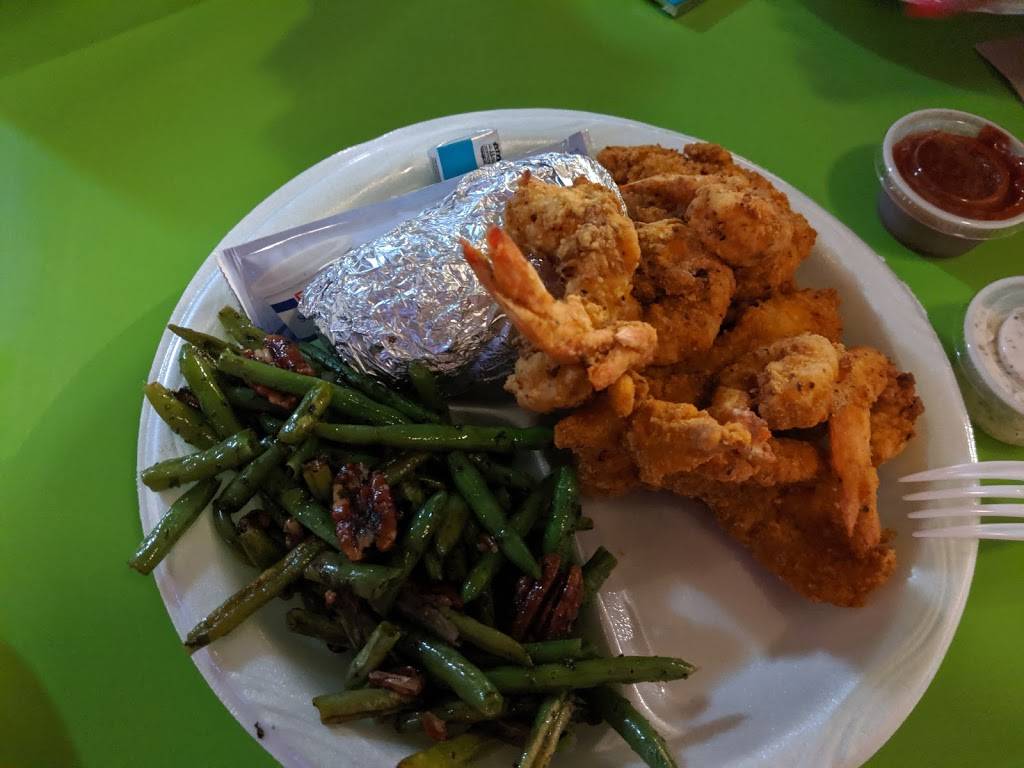 Mac & Ernies Roadside Eatery | restaurant | 11804 Farm to Market Rd 470, Tarpley, TX 78883, USA | 8305623727 OR +1 830-562-3727