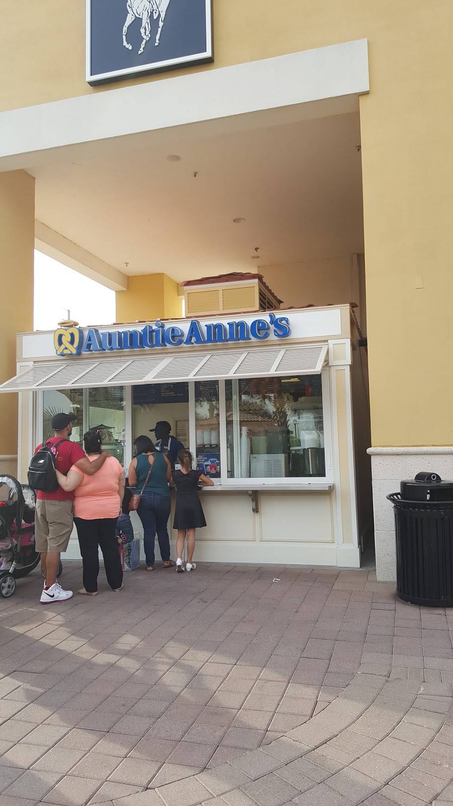 Auntie Annes | restaurant | 4969 International Dr K101, Orlando, FL 32819, USA | 4073511575 OR +1 407-351-1575