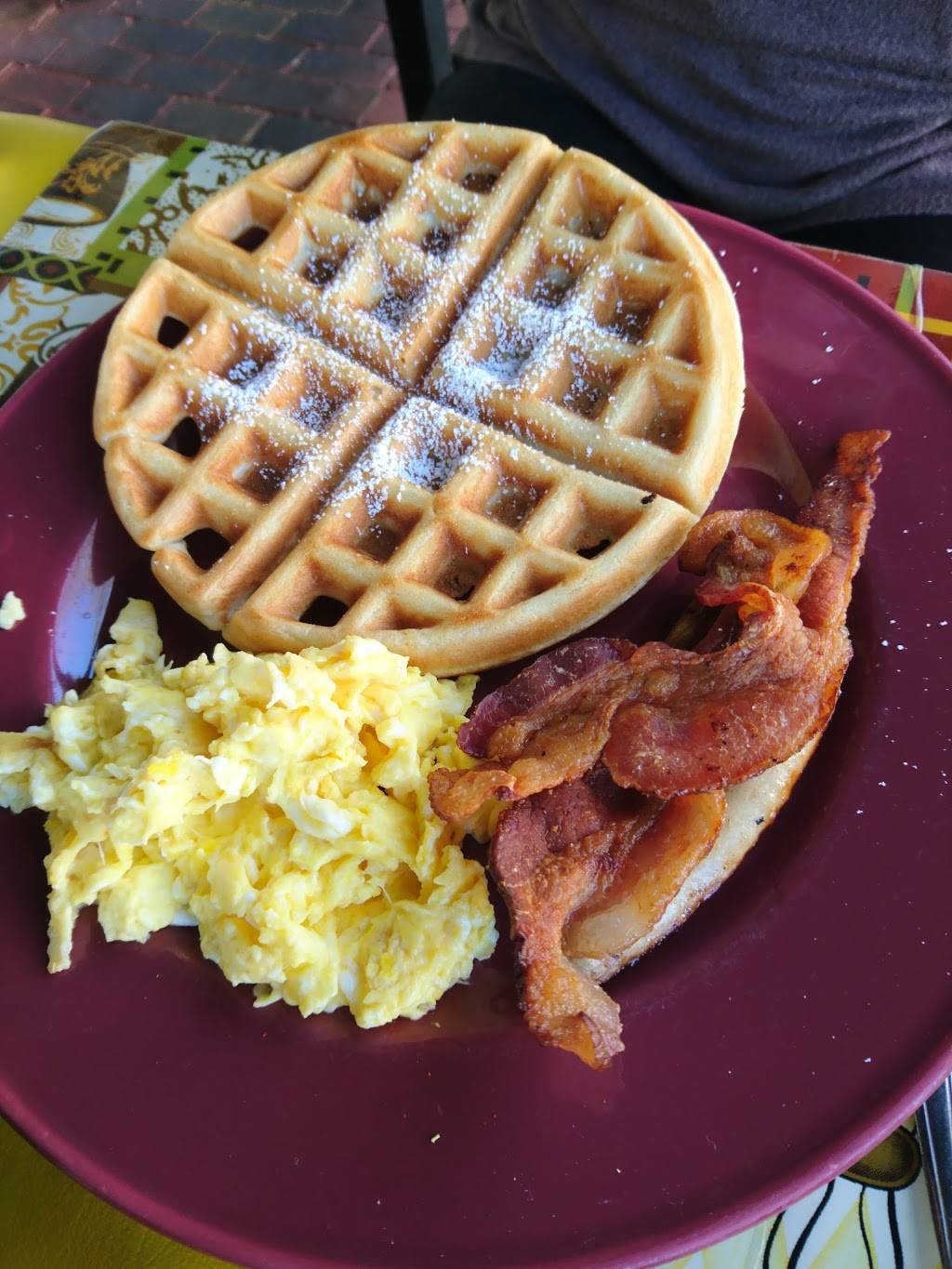 Carries Winter Park Cafe | restaurant | 240 N Pennsylvania Ave, Winter Park, FL 32789, USA | 4076280068 OR +1 407-628-0068