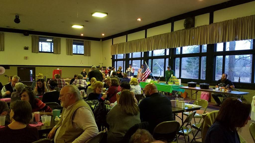 Hickory Lake Inn | restaurant | 14592 Stone Rd, Newbury Township, OH 44065, USA | 4405649735 OR +1 440-564-9735