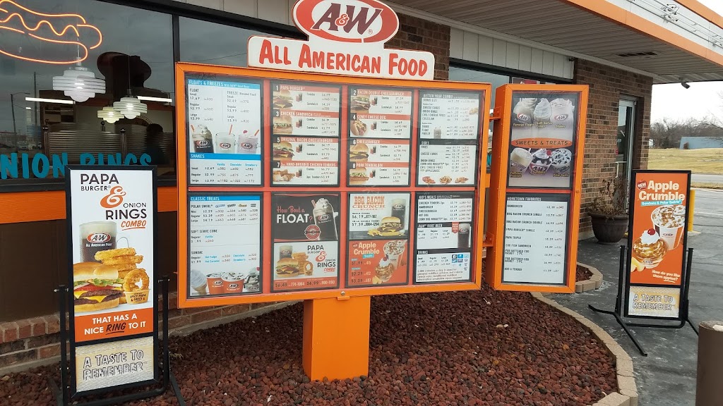 A&W Restaurant | restaurant | 1421 East St, Iola, KS 66749, USA | 6203653011 OR +1 620-365-3011