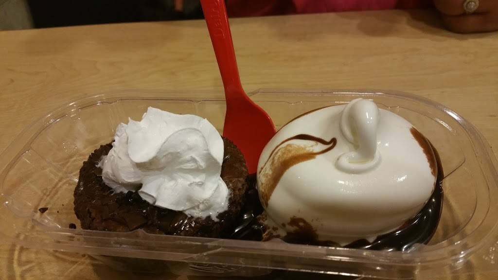 DQ Grill & Chill Restaurant | restaurant | 3330 NE 8th St, Homestead, FL 33033, USA | 3052462850 OR +1 305-246-2850