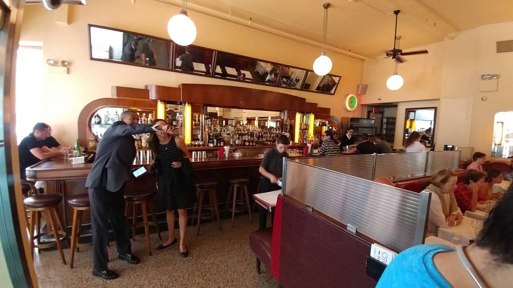 The Odeon | restaurant | 145 W Broadway, New York, NY 10013, USA | 2122330507 OR +1 212-233-0507