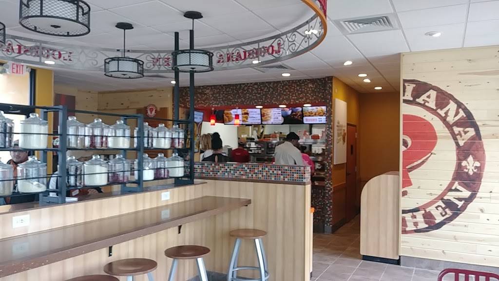 Popeyes Louisiana Kitchen | restaurant | 6615 Interstate Hwy 30, Greenville, TX 75402, USA | 9034227330 OR +1 903-422-7330