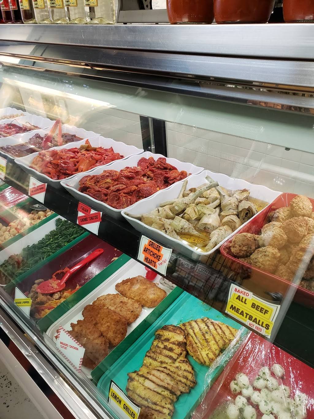 Fratelli Market | restaurant | 17 Cedar Heights Rd, Stamford, CT 06905, USA | 2033221632 OR +1 203-322-1632