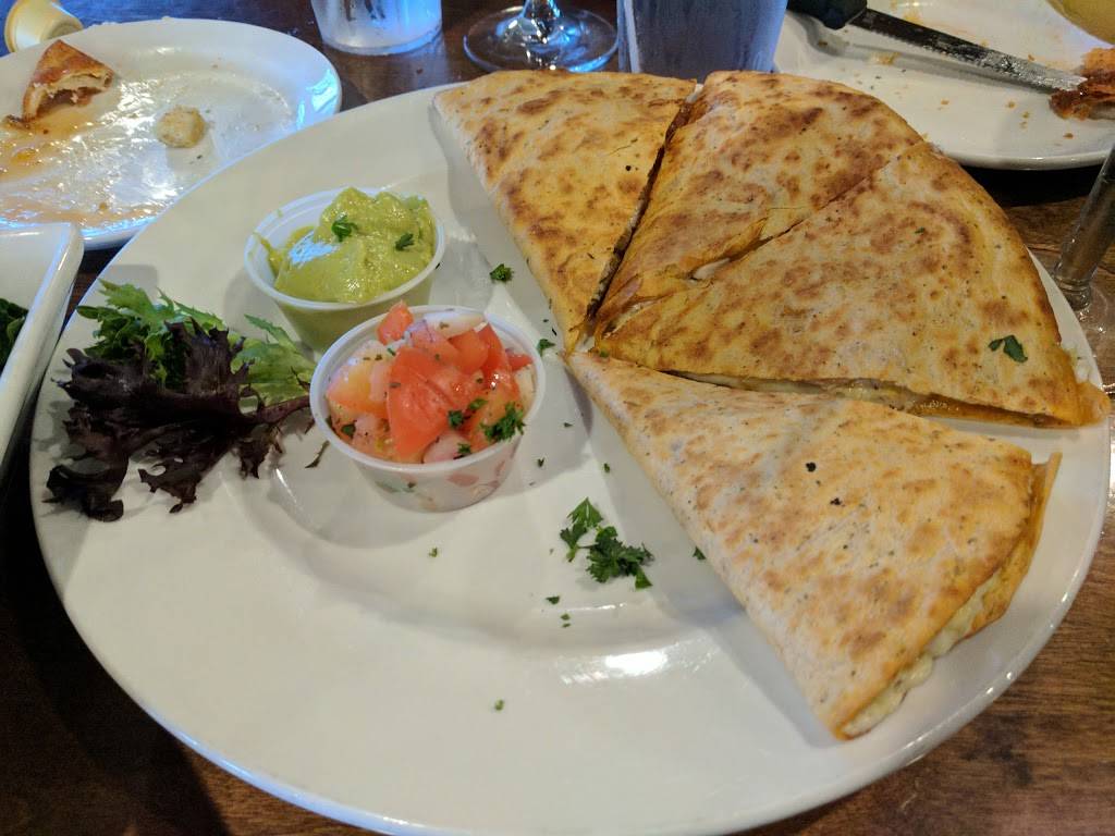 Frescos Euro Grille | restaurant | Ridley Heights Plaza, 100 4th Avenue Louth, St. Catharines, ON L2S 3P3, Canada | 9056878088 OR +1 905-687-8088