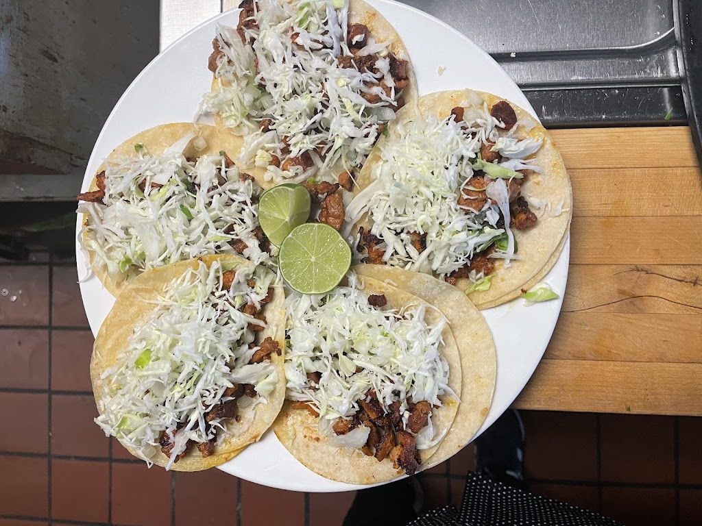 Pupuseria La Familiar | restaurant | 8164 Florin Rd D, Sacramento, CA 95828, USA | 9163860982 OR +1 916-386-0982