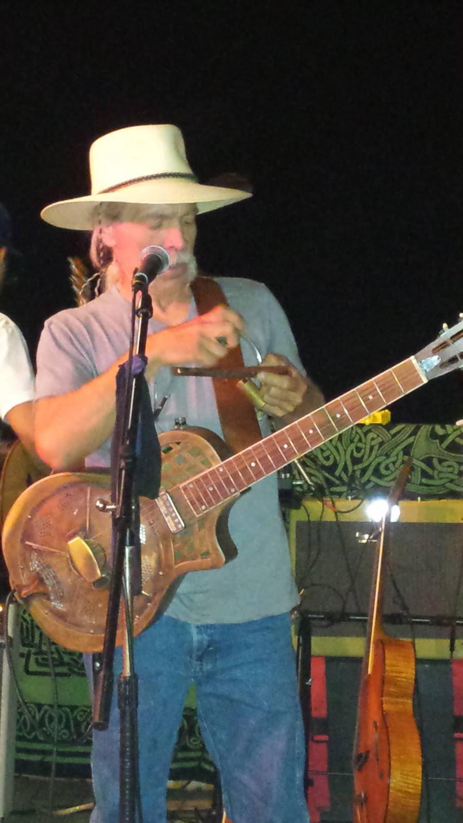 L a Pizza | restaurant | 25 W Main St, Adena, OH 43901, USA | 7405462167 OR +1 740-546-2167