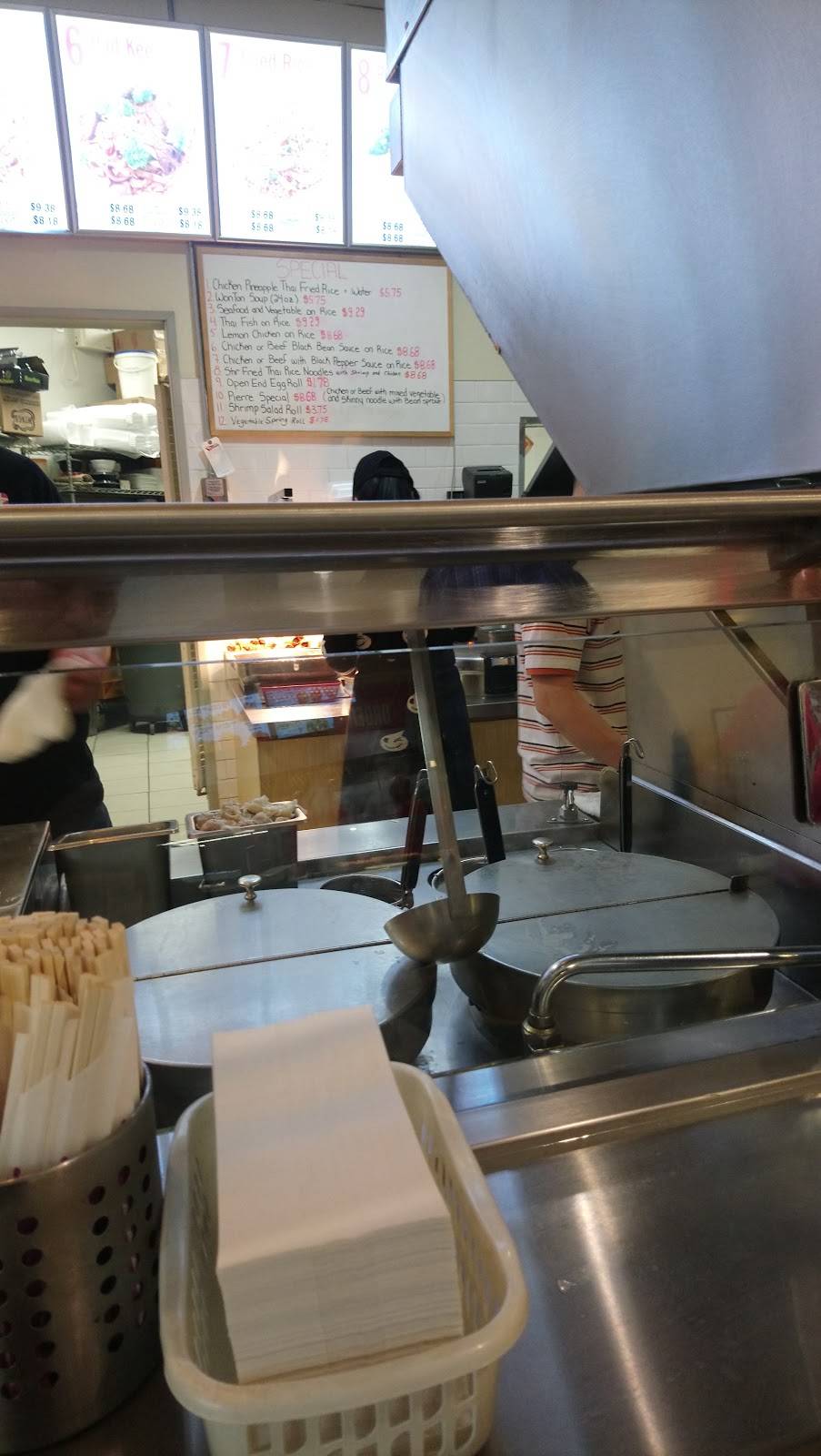 Golden Thai | restaurant | 1620 Scott St, Ottawa, ON K1Y 4T2, Canada | 6137289088 OR +1 613-728-9088