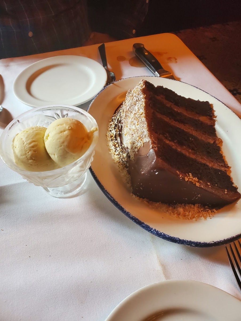 Jeff Rubys Steakhouse | restaurant | 700 Walnut St, Cincinnati, OH 45202, USA | 5137841200 OR +1 513-784-1200