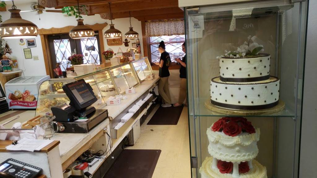 Hofers Bakery and Cafe | bakery | 8758 N Main St, Helen, GA 30545, USA | 7068788200 OR +1 706-878-8200