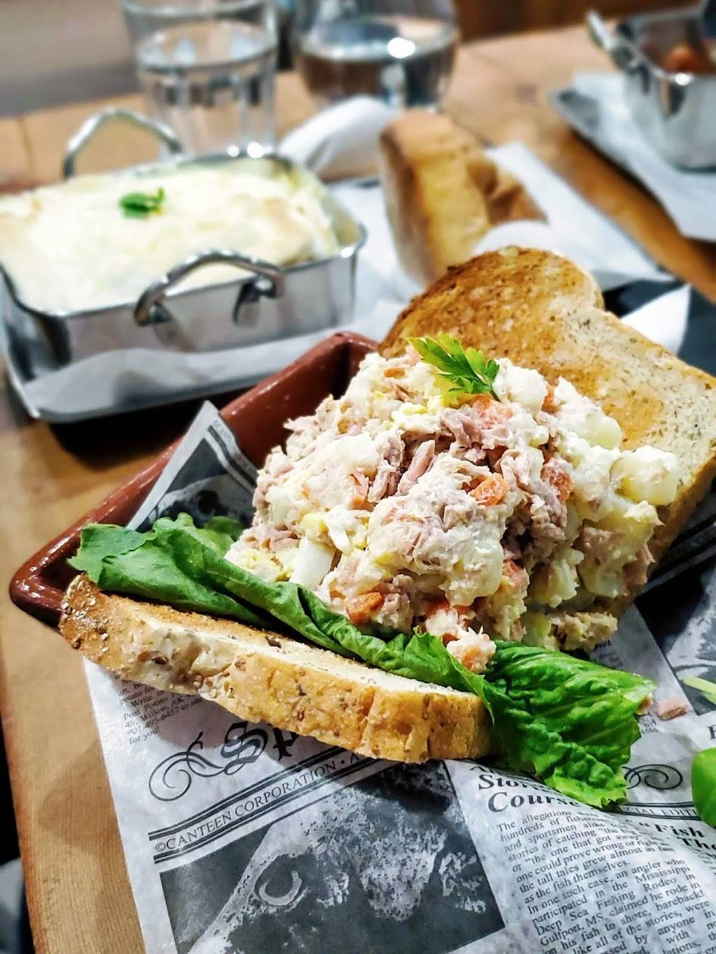 Azorean Cafe | restaurant | 4715 Liberty Ave, Pittsburgh, PA 15224, USA | 4125864241 OR +1 412-586-4241