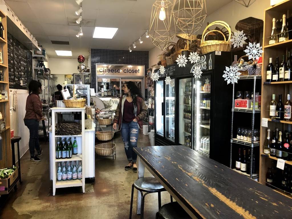 Blue Table | restaurant | 4774 Park Granada # 4, Calabasas, CA 91302, USA | 8182225195 OR +1 818-222-5195