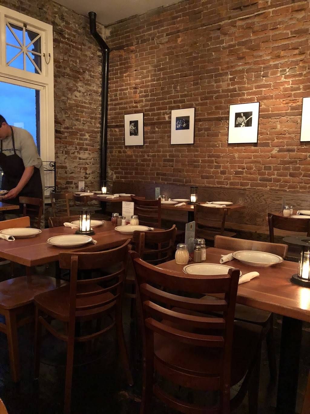 Old Chicago Pizza Restaurant | restaurant | 41 Petaluma Blvd N, Petaluma, CA 94952, USA | 7077633897 OR +1 707-763-3897